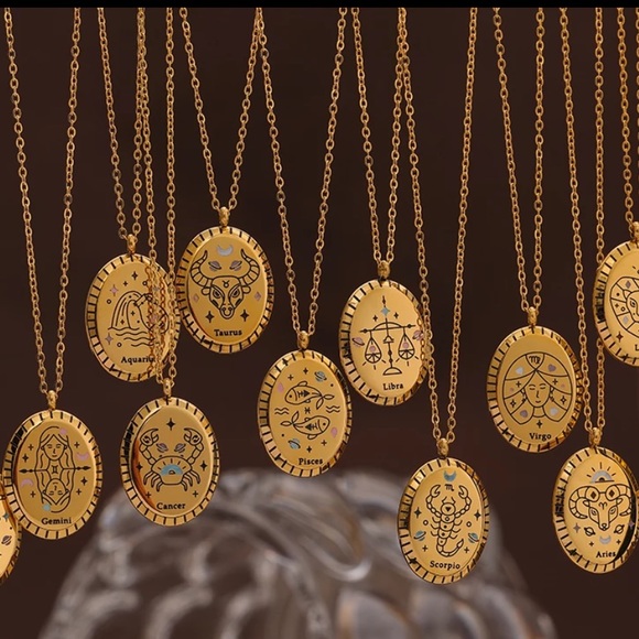 ♑️ 18K Gold plated zodiac sign Capricorn necklace - Picture 2 of 5